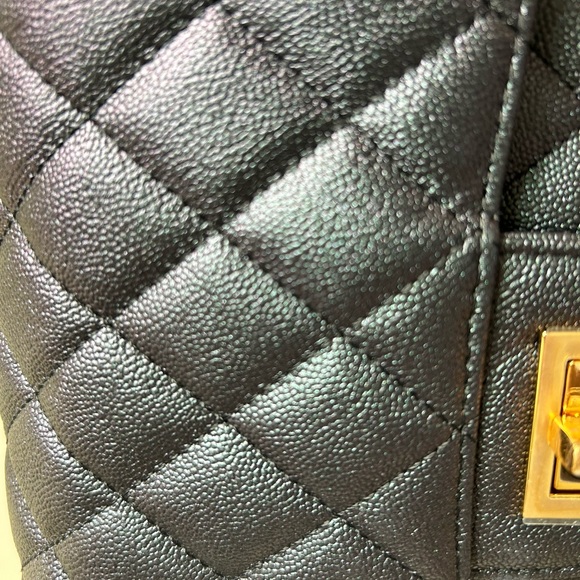 Calfskin leather black gold chain bag - Picture 6 of 11